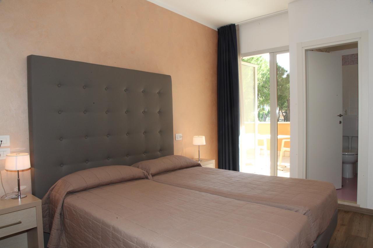 Hotel Garni Losanna Bibione Exterior foto